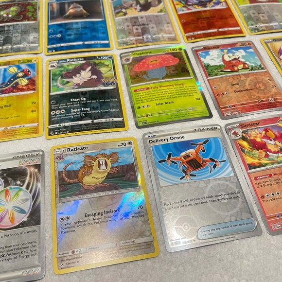 30 POKEMON HOLO AND REVERSE HOLO CARDS - Picture 11 of 17
